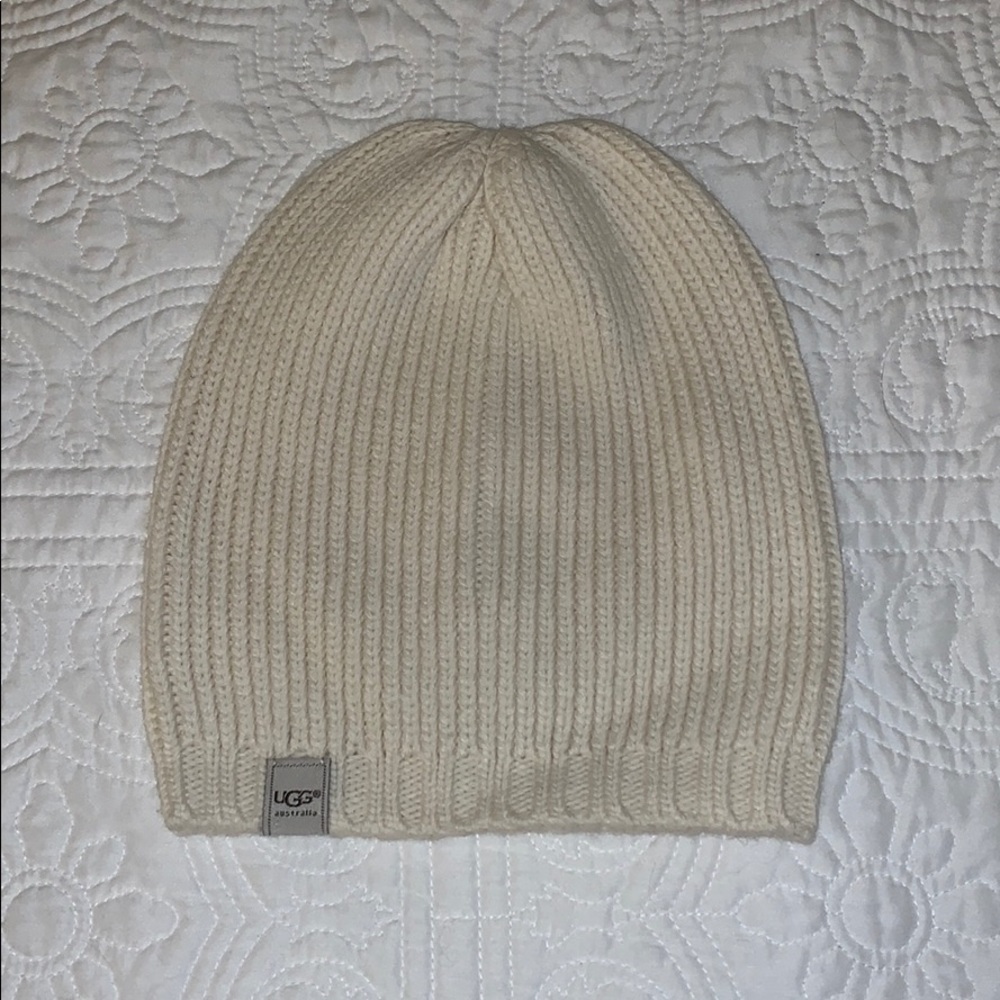 Women’s UGG beanie